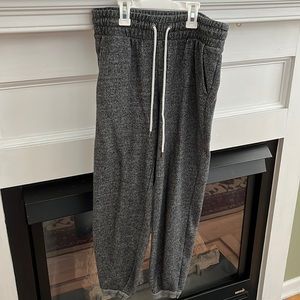 Old Navy Gray Sweatpants in Small